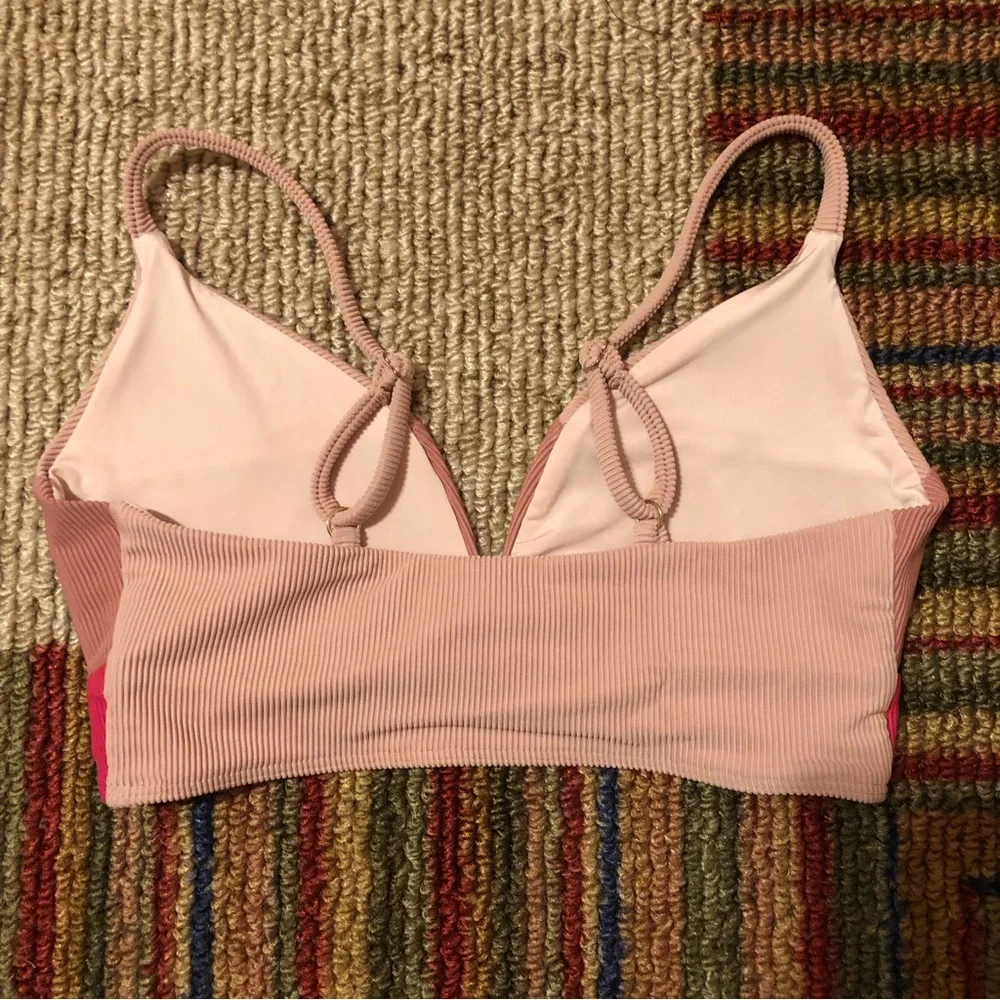 NEW Beach Riot Riza Top Rouge Colorblock - Picture 3 of 3